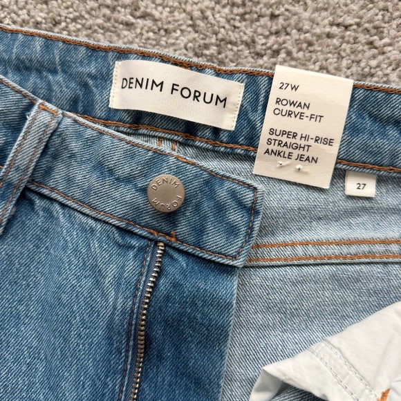 Aritzia Denim Forum Rowan Curve Fit Super Hi-Rise Straight Ankle Jean - Picture 2 of 5